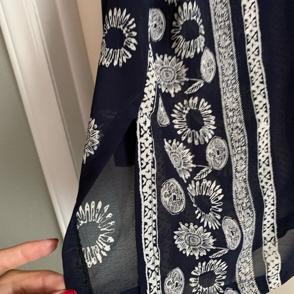 Angel Fashion Women’s Navy blue and White Printed Long Sleeve Blouse Siz… - Picture 12 of 17